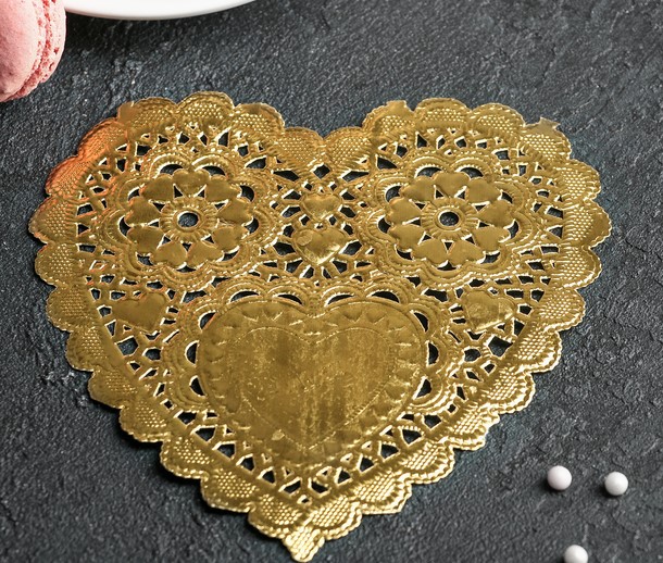 Салфетка для торта и десерта 14×14 см "Ажурное сердце", цвет золото 10шт