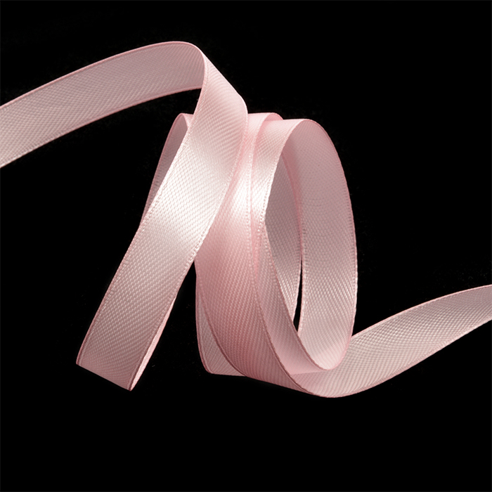 Лента атласная 1/2" (12мм) цв.3053 св.розовый IDEAL 1м/27,4 м Лента атласная 1/2" (12мм) цв.3053 св.розовый IDEAL 1м/27,4 м